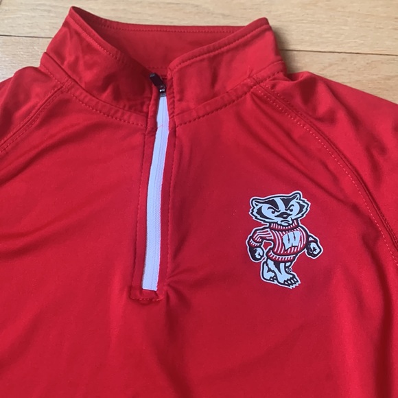 Boys’ Wisconsin Badgers zippered pullover - Picture 2 of 4